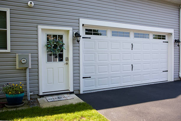 24/7 Emergency Garage Door Panel Replacement experts in Bridgewater, VA